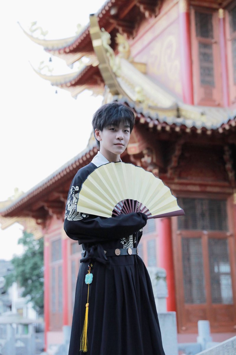 BOYSTORYPH_'s tweet photo. Update boystory official ♥️
新星pick大赛♥️新星才艺赛道♥️
"The story of the younger brother" travels to the Hanfu♥️ #hanyu #zihao #xinlong @BOYSTORY_WORLD https://t.co/6sSPKBlRB5