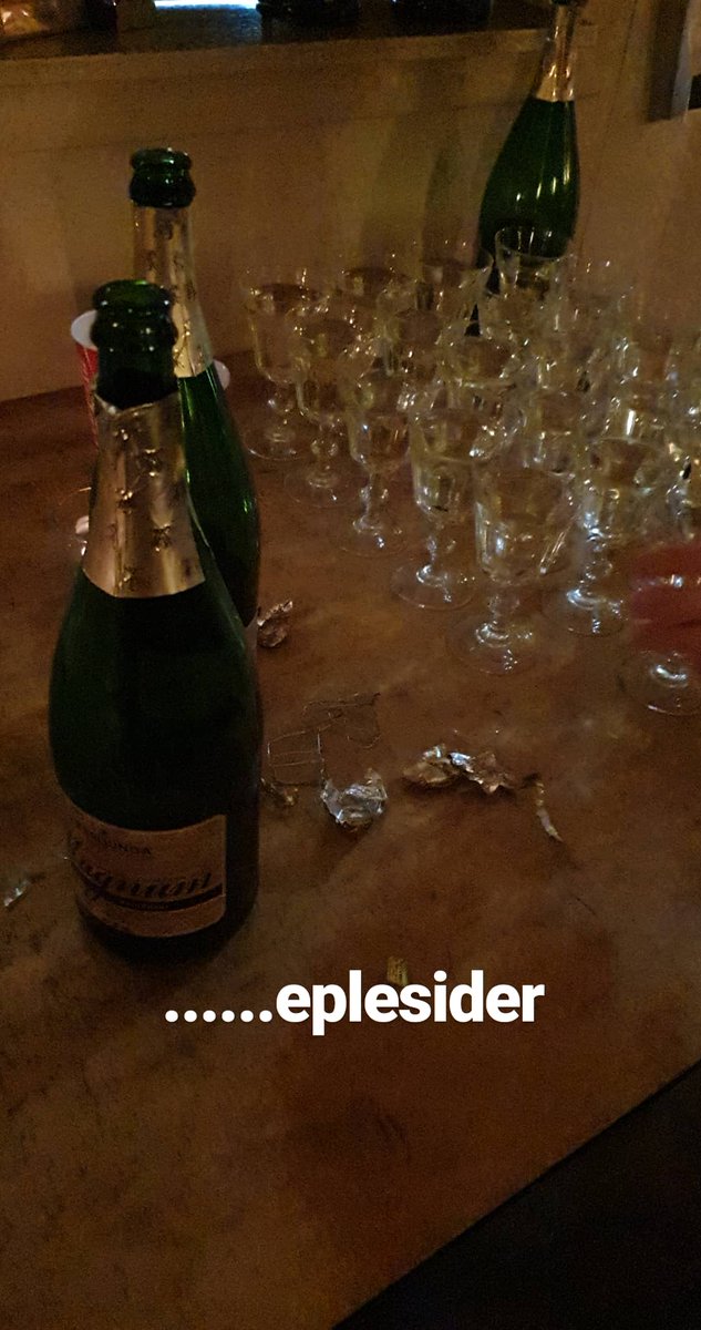 arvesnildal's tweet photo. Felles avslutning med de beste gutta. FUVO G15-16. G15 Avdelingsvinner 2 divisjon og en fin andreplass på G16 i 4 divisjon. Taler, priser og mat. Heia #fuvo https://t.co/lB7Zpm00pe