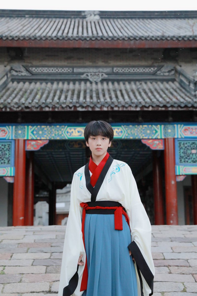 BOYSTORYPH_'s tweet photo. Update boystory official ♥️
新星pick大赛♥️新星才艺赛道♥️
"The story of the younger brother" travels to the Hanfu♥️ #zeyu #mingrui #shuyang @BOYSTORY_WORLD https://t.co/CiwNgaboWM