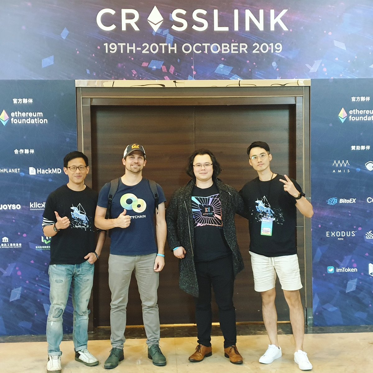 JonEvansJones's tweet image. Crosslink Taipei : Great Ethereum event that our teammates helped organize. 👏🙌 #ethereum #crosslinktaipei #crosslink #taipei #Taiwan #unitychain