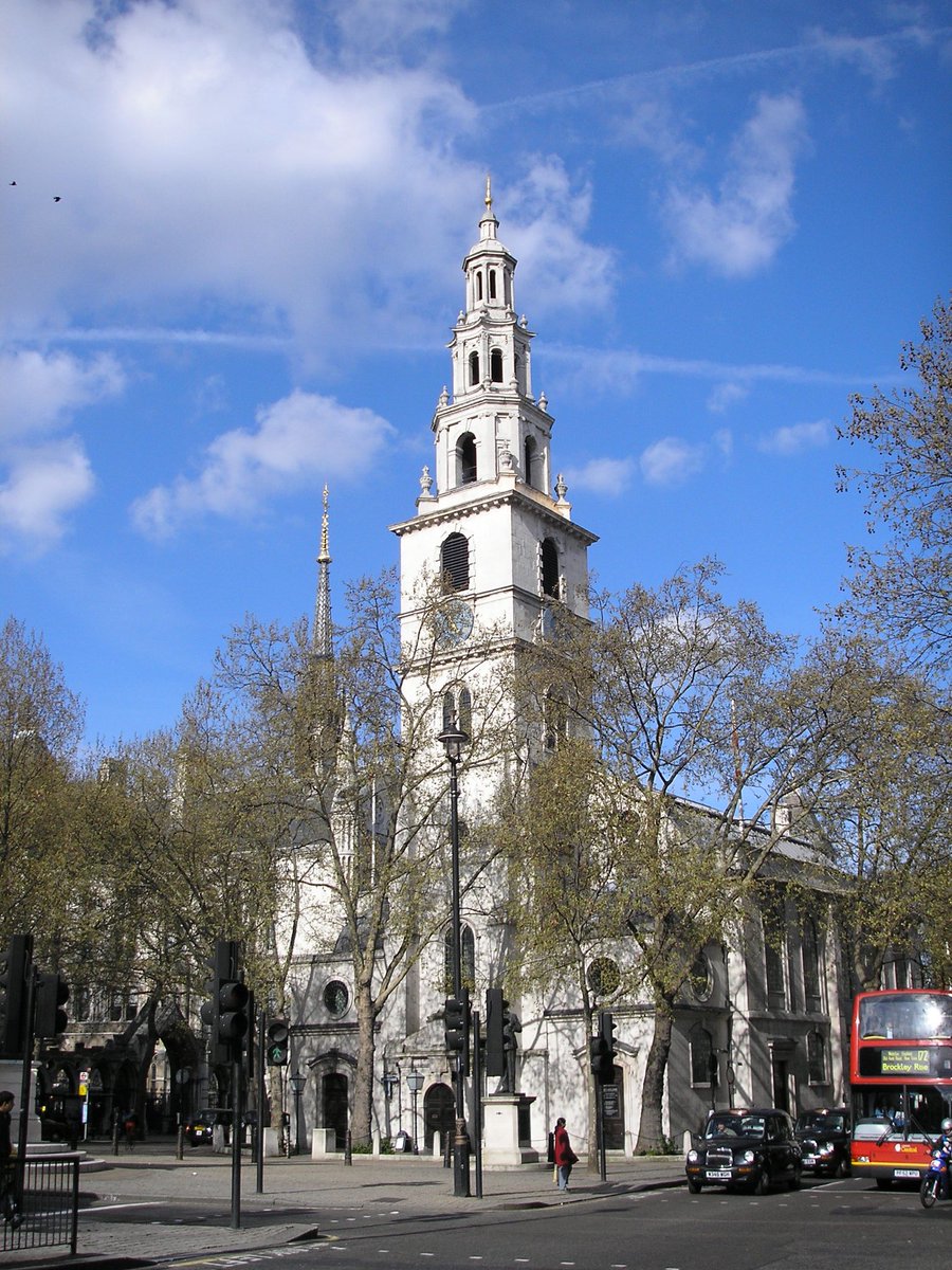 queer_heritage's tweet photo. Behind the St. Clemens Danes on the Strand was the former location of Holywell Street, an alleyway notorious for its radical politics and erotica. Political movements for the working class were based here, such as Chartism, funded by profits from erotica. #queerheritage https://t.co/h3b0ZWmn5e