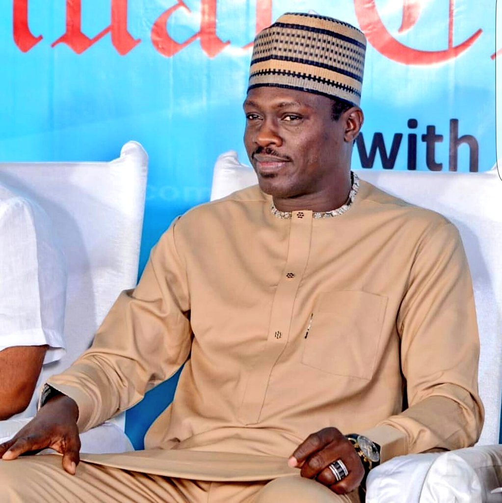salihujnr01's tweet photo. Am not good at watching hausa movies but when ever i come across a film with this humble actor i dedicate my time just to watch him. I so much like his knowledge and work in kannywood. Kannywood needs knowledgeable actors &amp; actress like @alinuhu  &amp; @Rahma_sadau me am just a fan😚 https://t.co/XTYek4IExP