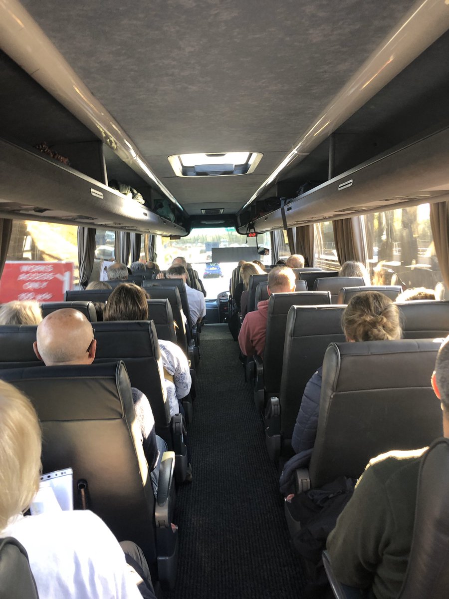 boytsarah's tweet photo. Didcot &amp; Wallingford two coaches on their way !  #PVRoadTrip https://t.co/qZ7FyZOMcM