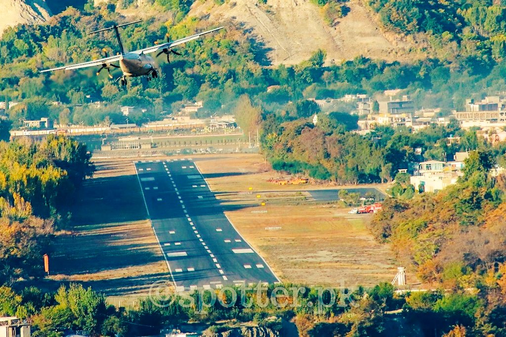 ehsan4QAU's tweet photo. Yellow leaves are indicating winter in Gilgit. ❤️ ❤️
#gilgitbeauty.
#gilgitairport https://t.co/8g6JMk8QOd