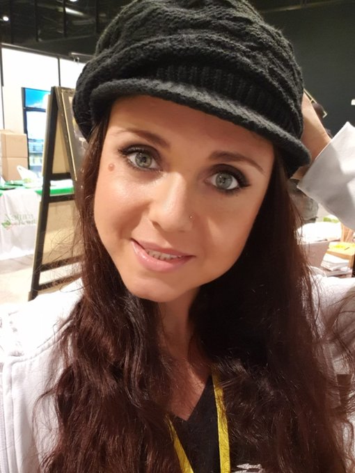 Al #miveg #miveg con i volontari di @SeaShepherdIta #SeaShepherd #seashepherditalia 🐳🐙🐟🦈🦑🦀🐡🌊 #ForTheOceans<a href="/tag/miveg"class="tags">#miveg</a><a href="/tag/miveg"class="tags">#miveg</a><a class="tags" target="_blank" title="On Twitter" href="/?out=eyJ0eXAiOiJKV1QiLCJhbGciOiJIUzUxMiJ9.eyJpYXQiOjE3MjA4MjU2MjYsImlzcyI6InR3cG9ybnN0YXJzLmNvbSIsIm5iZiI6MTcyMDgyNTYyNiwiZXhwIjoxNzUyMzYxNjI2LCJyZWRpcmVjdF91cmwiOiJodHRwczovL3R3aXR0ZXIuY29tL1NlYVNoZXBoZXJkSXRhIn0.CkxYHs2FGpalJKrW7HgFyuOxXYZYbCr9AesLQCKCBo7jvzrv9iZ-7Y6xn3LLZ6h7wNkwhSBVtKIIOyLfrgcJmw">@SeaShepherdIta</a><a href="/tag/happygirl"class="tags"><span>#happygirl</span></a><a href="/tag/seashepherd"class="tags"><span>#seashepherd</span></a><a href="/tag/silviabianco"class="tags"><span>#silviabianco</span></a><a href="/tag/vegangirl"class="tags"><span>#vegangirl</span></a>