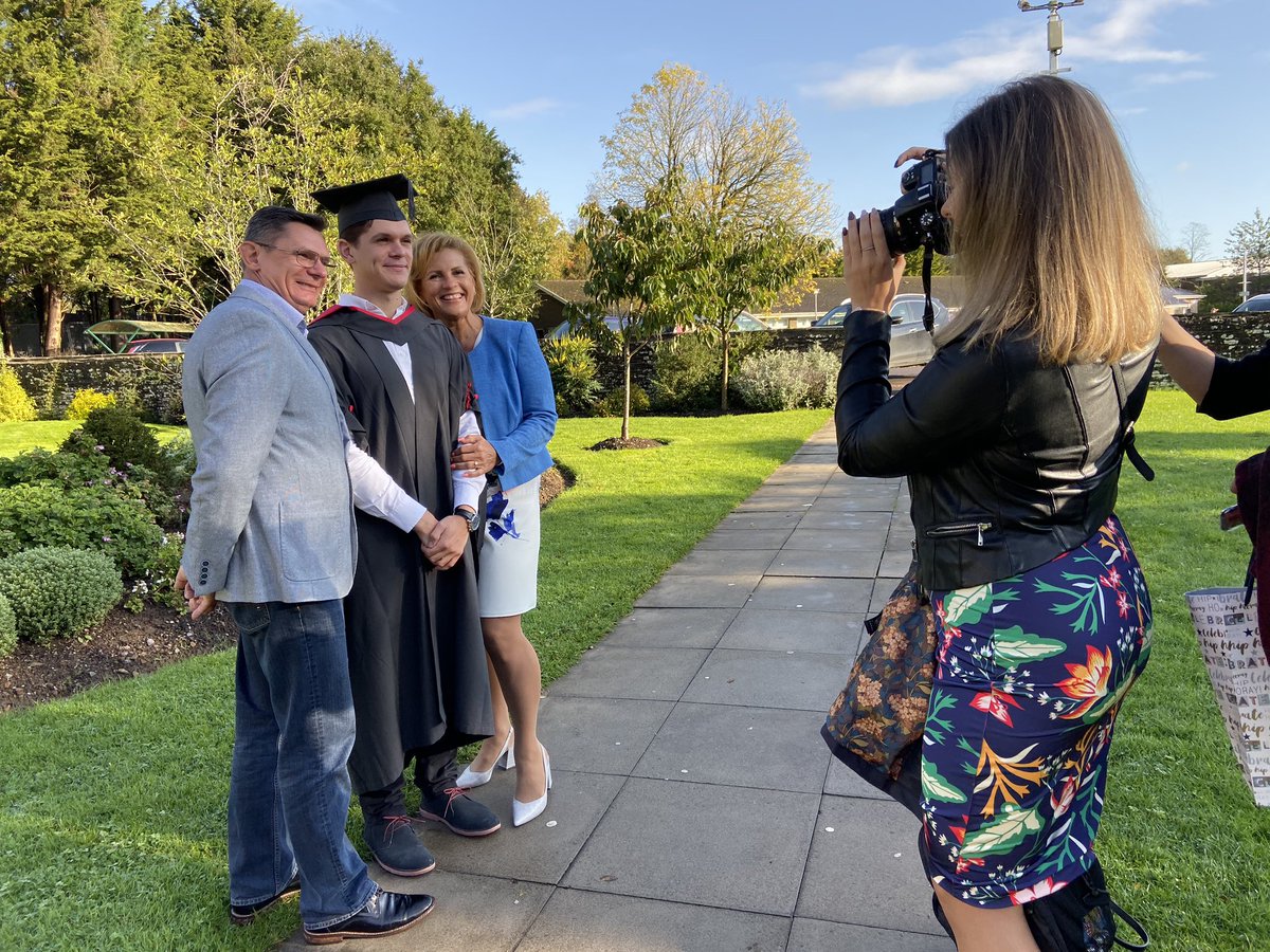 BridgendCollege's tweet photo. Weβre very excited and all ready for our graduation ceremonies today! Share your images with us by tagging us or use our hashtag
Rydym yn gyffrous ac yn barod iβn seremonΓ―au raddio heddiw! Rhannwch eich lluniau i mewn
#bcgrad2019 https://t.co/dnP4yKC4Wf