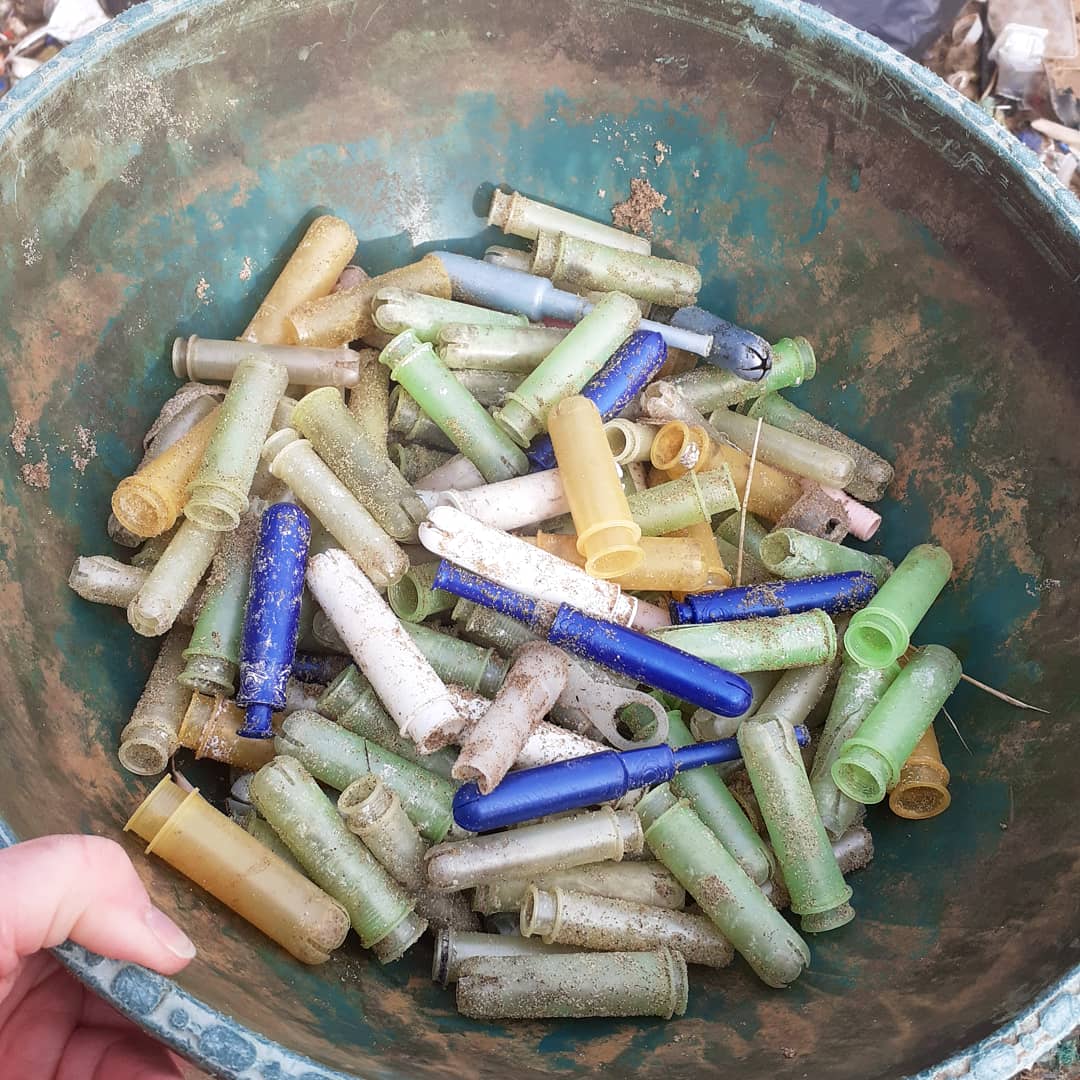 naughtyDOG2's tweet image. This morning walk included a beach clean with @FreeHartlepool @sascampaigns #plasticpollution #autumnbeachclean @tampax @NorthumbrianH2O #dontflush