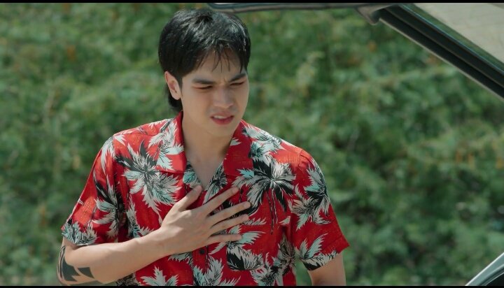 lalalimitIn49's tweet photo. ดูมา 12 ตอนก็รออยู่ว่าเมื่อไหร่น๊าาาา  #สกาย จะให้ โฮชิเปลี่ยนชุด #โฮชิ เธอทำให้เสื้อตัวนี้ไม่ธรรมดา ง่อวววว เห็นแล้วเจ็บหัวใจ โอ๊ะะะะะะ #มหัศจรรย์รักข้ามกระดาษ บุญพาวาสนาส่ง. #โฮชิ จะเห็นมั้ยนะ 😍 https://t.co/iUOfq43R47