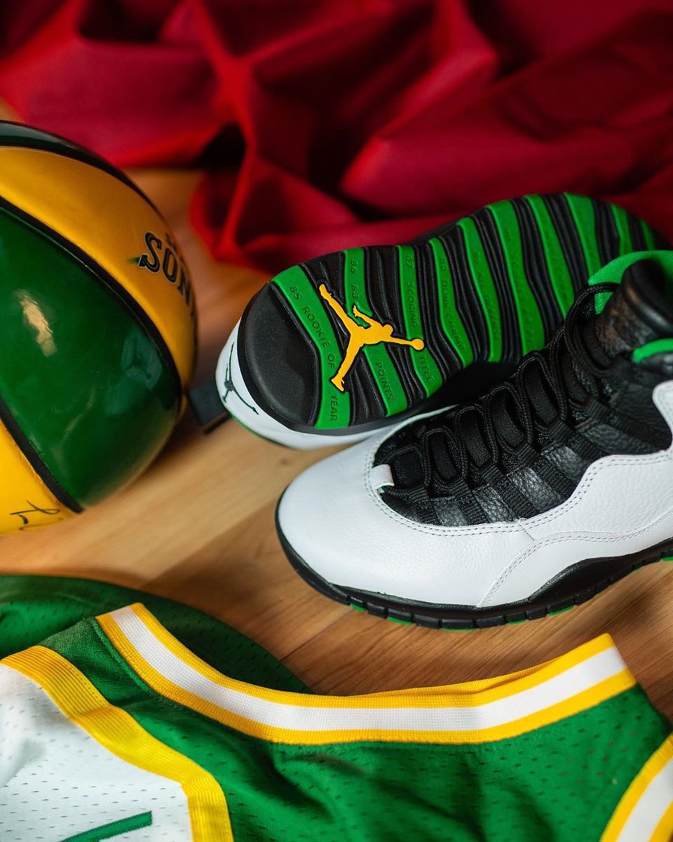 jordan retro 10 footlocker