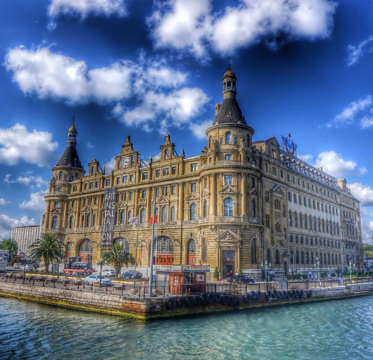 Yemelere doyamadiniz❗ bizim olanı yedirtmeyiz Nokta ◾ Milletin iradesiyle seçilmiş olana alışamadınız halen 😤
#TCDDihaleyiiptalet
#EkremBaşkanYalnızDeğildir