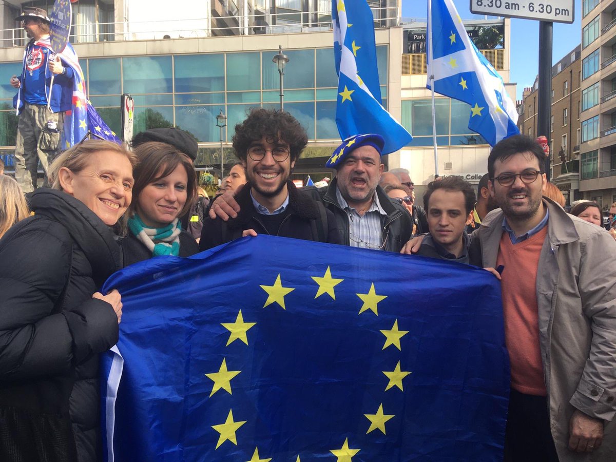 Let us be heard! Circolo PD Londra alla People’s Vote march a Londra #NoBrexit #EU <a href="/pdnetwork/">Partito Democratico 🇮🇹 🇪🇺</a> <a href="/nzingaretti/">Nicola Zingaretti</a> <a href="/amendolaenzo/">Enzo Amendola 🇮🇹🇪🇺</a>
