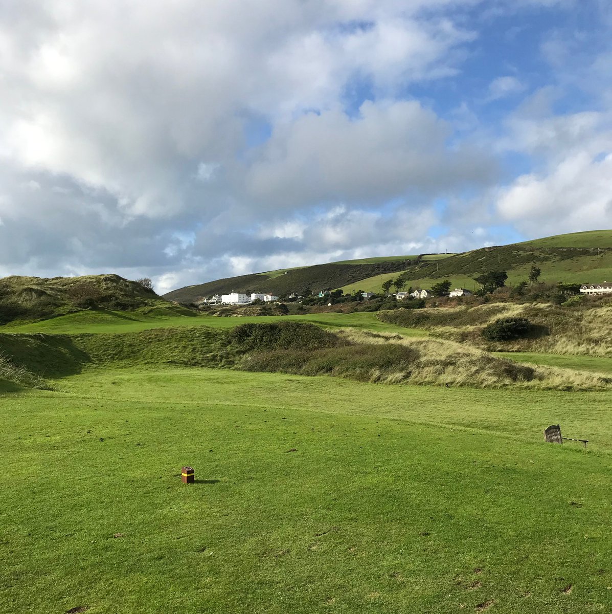 fatplategolf's tweet photo. Fantastic for #TeamFatPlate to mix business with pleasure at the magnificent @sauntonGolfClub last week. (And a huge thx to @GalvinGreen for keeping us bone dry!) 

#East #West #Links #Dunes #England #Rain #Wind #Sunshine 
#ImproveYourStrike #HitMoreGreens https://t.co/7om7hNrerZ