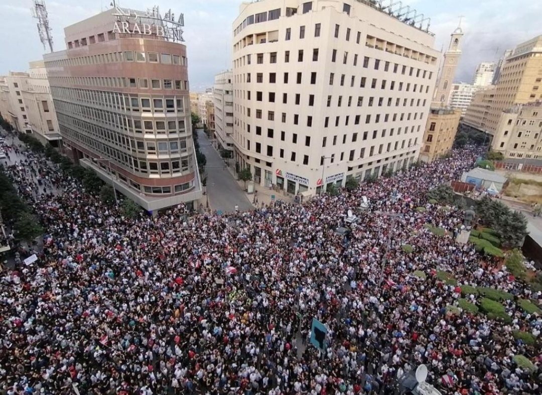 HichamHaddad57's tweet photo. بعد في بكرا و تنين و تلاتا... ضلكن للاربعا هيك و كل الطبقة السياسية ستصبح تحت اقدامكم https://t.co/5sR62YexDb