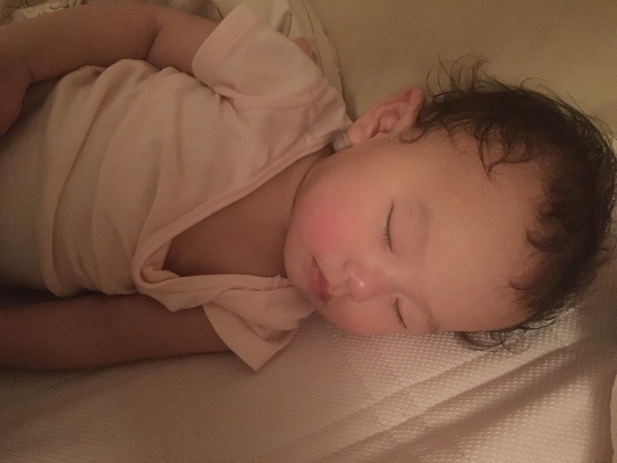 ブリッジライターnao 橋柿直 美しき 寝顔 巻き毛と 相まって 西洋画に見る 天使のごとし 親バ歌 親バカ和歌 和歌 短歌 Tanka 親バカ 親馬鹿 赤ちゃん 育児 育児あるある 西洋画 寝顔 天使 巻き毛 巻毛 T Co Tvbdh0zmew Twitter