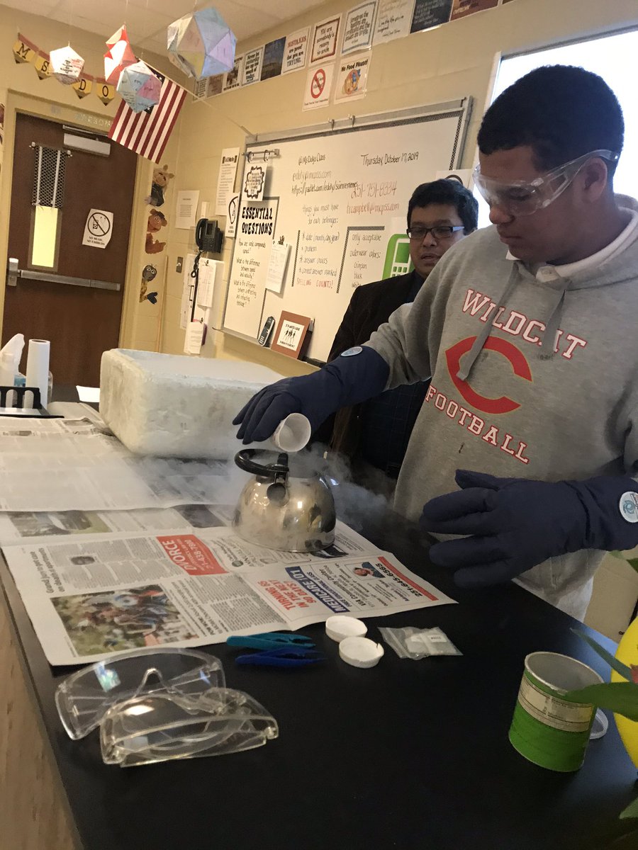 MsDotysClass's tweet photo. Learning about liquid nitrogen and careers in science with Dr. Albert Gapud this past week in chemistry #CHSnation #wildcatnation https://t.co/X44WAOEmUa