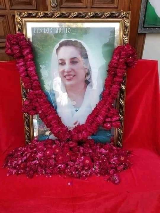 MehranShaikhPPP's tweet photo. جو ظلم اس وقت اس ملک کی معسوم  عوام کے ساتھ نیازی حکومت کر رہی ہے اس کا خاتمہ صرف شھیدوں کی پارٹی پی پی پی ہی کر سکتی ہے۔ سلام کارساز کے شھیدوں۔  #KarsazSturggleContinues 

#SaluteToKarsazMartyrx
@AseefaBZ
@BBhuttoZardari
@BakhtawarBZ https://t.co/r9nKjZirHl