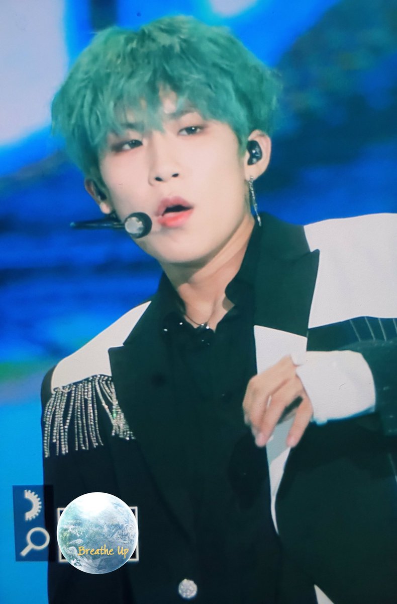 UpBreathe's tweet photo. 191019 BOF

#에이비식스 #AB6IX #이대휘 #LEEDAEHWI 
#에이비식스 #AB6IX #박우진 #PARKWOOJIN https://t.co/hvcTHhYBA1