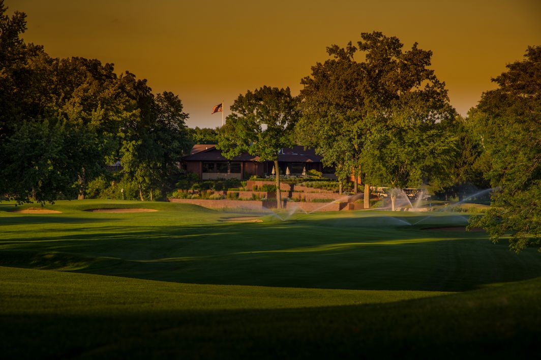 KenoshaCC's tweet photo. There's nothing more tranquil than a twilight round at Kenosha Country Club. Schedule a tour & lunch with us today, and see for yourself why our members are so spoiled. #kenoshacountryclub #wearefamily #KCCmembers #fallpromotion https://t.co/4RUVrLkIGf https://t.co/DjGX1SP2IY