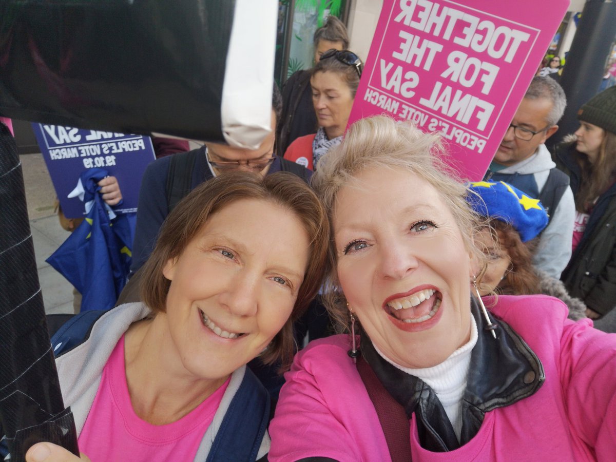 VickyNewham's tweet photo. Heading towards the river, peacefully protesting for a #PeoplesVote on Brexit and a #FinalSay on our future. W/ @RozWatkins and #DogsForBrexit https://t.co/V5yPXIBFP5
