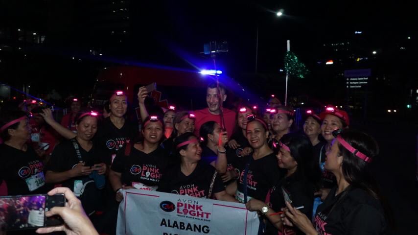 AvonPH's tweet image. Ready, set, go! 🏃‍♀️ Our beautiful Avon representatives are joining us in taking that extra mile to race against #BreastCancer! #AVONRacetoRaise #AvonPinkLightXColorManila