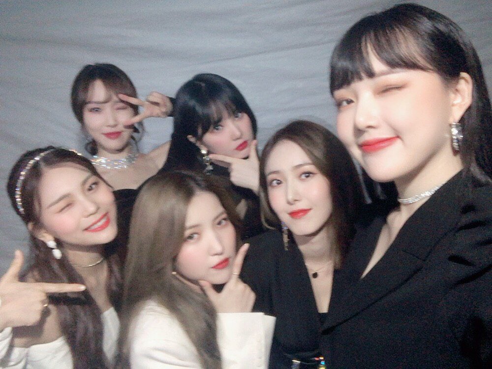 [#여친Air]
오늘 버디가 할 일 
(필기).....(끄적끄적)....📝

1. #KBS2TV 에서 
00시 5분부터 
#부산원아시아페스티벌 을 본다.
2. #밤하늘봉🌌을 켠다.
3. #여자친구 #GFRIEND 를 
응원한다.
4. 꿈💤 속에서 
여친이들을 만난다.

어렵지 않죠🤓 
이따가 다시 한 번 
더 만나요💜💙