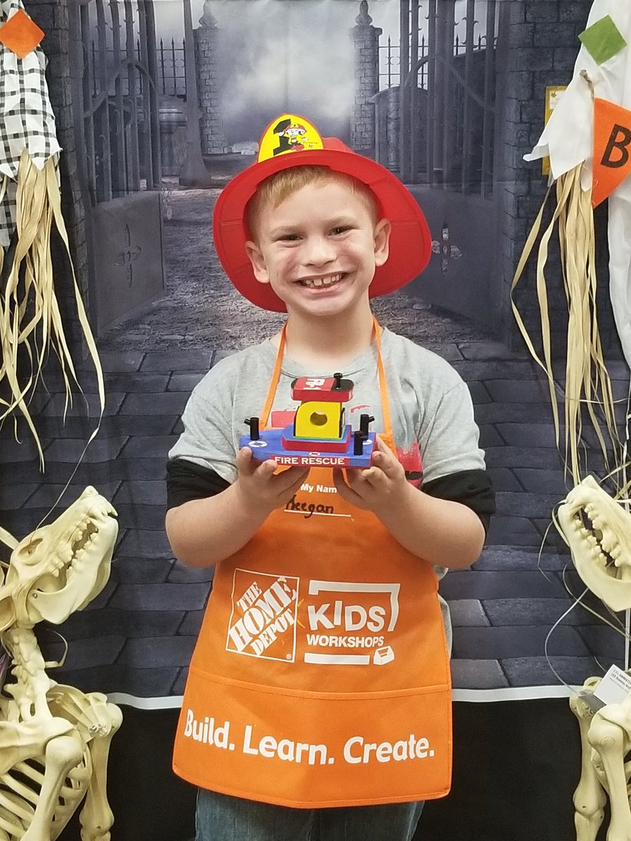 Sammy84409419's tweet photo. Spooky fire safety pic https://t.co/0fml0nKzZJ