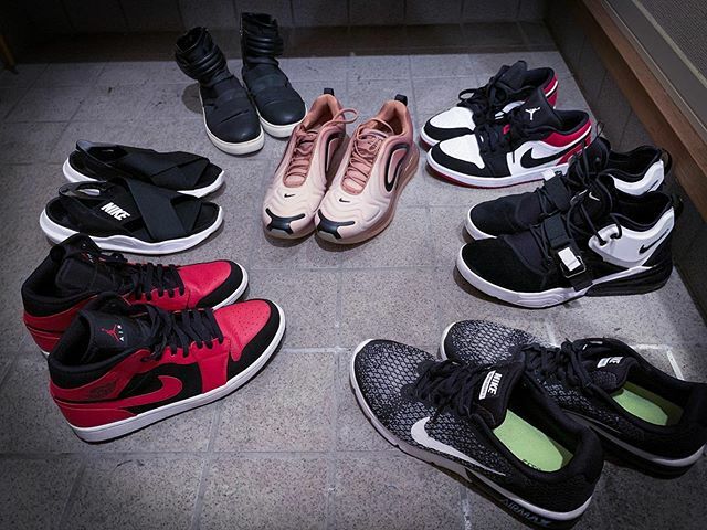 inoue_ba's tweet photo. My Kicks
.
.
.
#airforce270
#airjordan1
#airmax720 https://t.co/RxxjYPH7lC https://t.co/Uu9etw27xQ