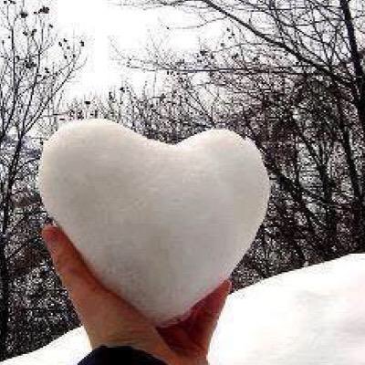 صالحة بالغيث S Tweet يا أبيض القلب لاتحزن اذا زعموا ان