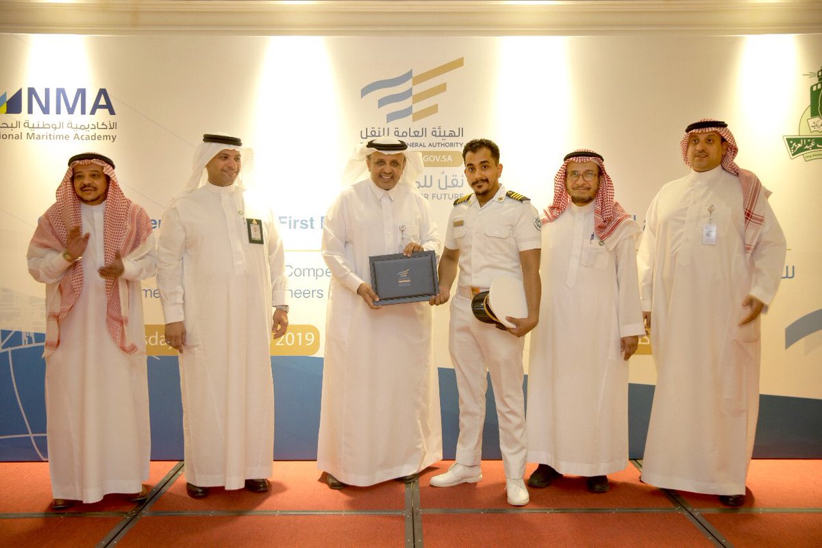 Saudi_TGA's tweet photo. في حفل نظمته #الهيئة_العامة_للنقل
تخريج الدفعة الأولى من #السعوديين الحاصلين على شهادة الكفاءة السعودية للضباط والمهندسين البحريين (COC)
https://t.co/YwWnPRIphm https://t.co/QiDVocGxVt