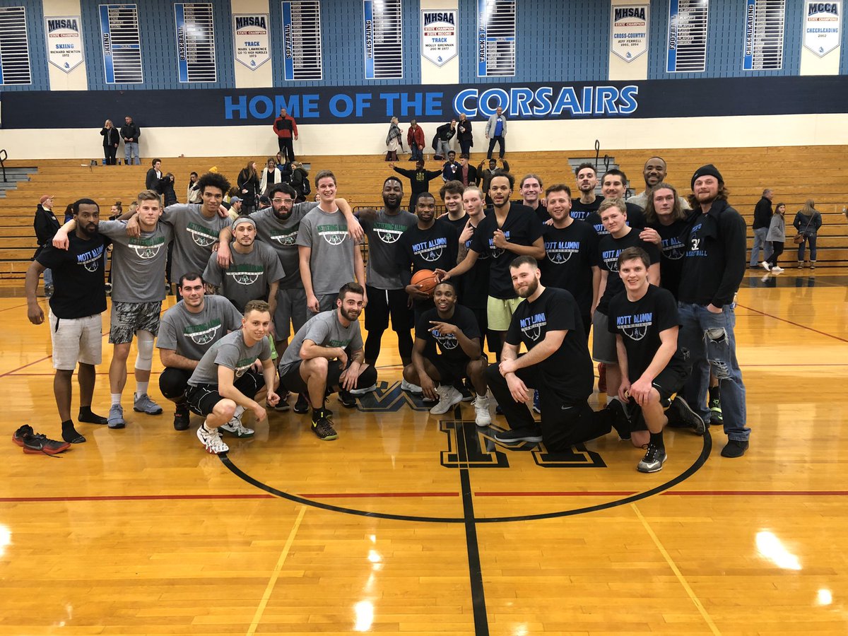 coachjjayson's tweet photo. ‼️Breaking News‼️

Mott vs Kettering Alumni Games will Saturday December 21st at Mott High School. 

Women’s Game @ noon
Men’s Rooke @ 1 pm
Men’s Veteran @ 2 pm

Cost: $10 donation

Only requirement you must have completed 1 varsity 🏀 season. 

Contact me for RSVP or more detail https://t.co/O5qmZ1vCbA