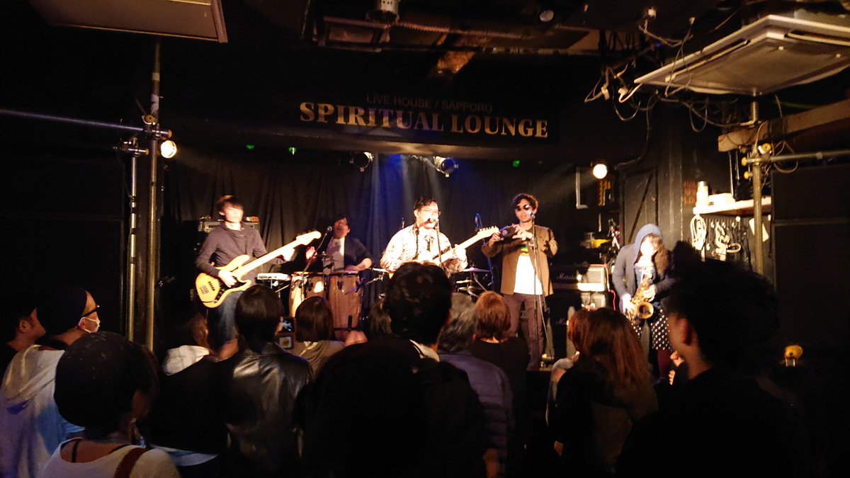 0re498093265's tweet photo. #ZINLIVE https://t.co/E3t4xhu6Eb