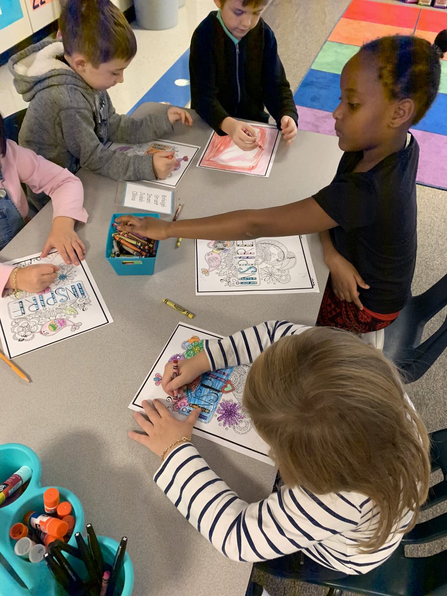 lizbooks99's tweet photo. Making notes and letters for those that inspire us. @LaVonnaRoth #shinetastic #happiestschoolincobb @mccallprimary1 https://t.co/7LuiLhs20R