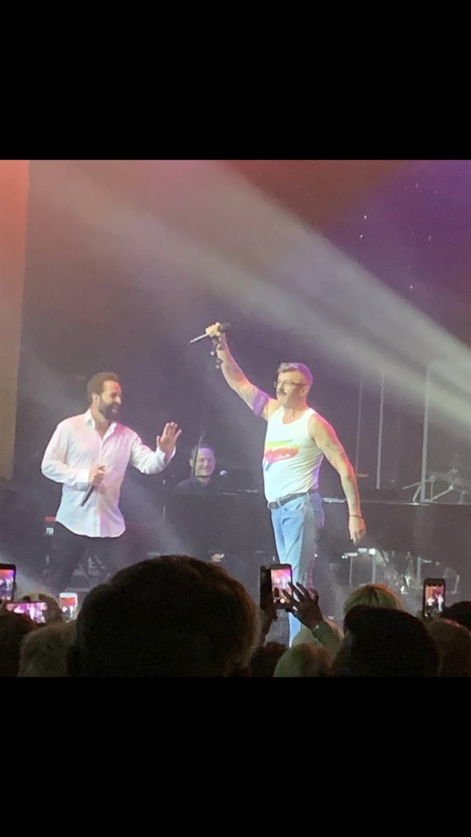 Forget Ball&Boe I’m all for BallBoe&Joe! Best part of the @StagesFest by far!!! @mrmichaelball @AlfieBoe #joepasquale #wearethechampions #queen