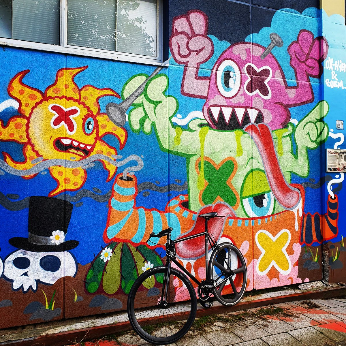 oguhboss's tweet image. #lastplak #oxalien #StreetArt #graffiti #Rotterdam @lastplak #bikes