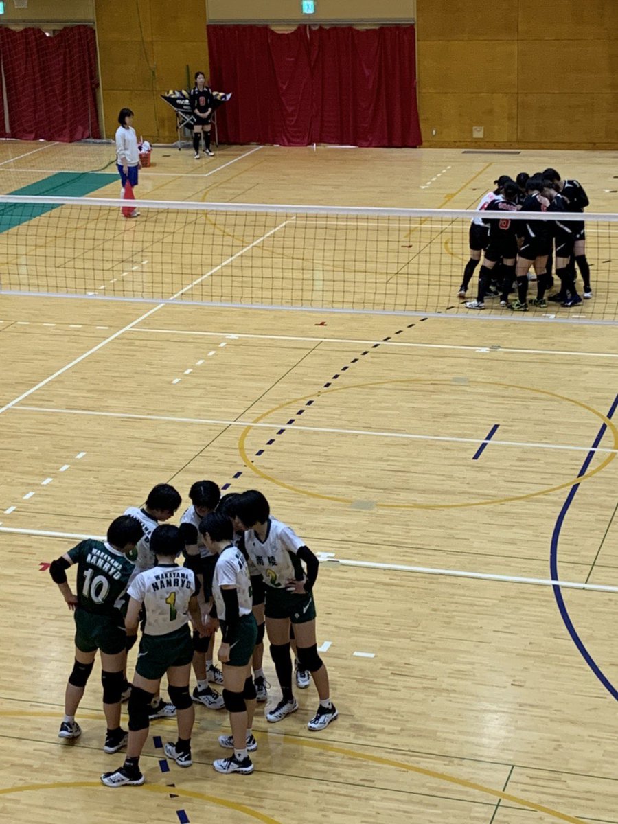 nanryovb's tweet photo. こんばんは。今日は春高予選のグループ戦でした。
1試合目  VS   市立和歌山高校
        2-0    勝ち
2試合目 VS   和歌山工業高等専門学校
        2-0    勝ち

明日は県立和歌山商業高校でhコート第四試合（日高高校と新宮高校の勝者）と対戦します！
明日も応援宜しくお願い致します https://t.co/mwrnCe0SVA