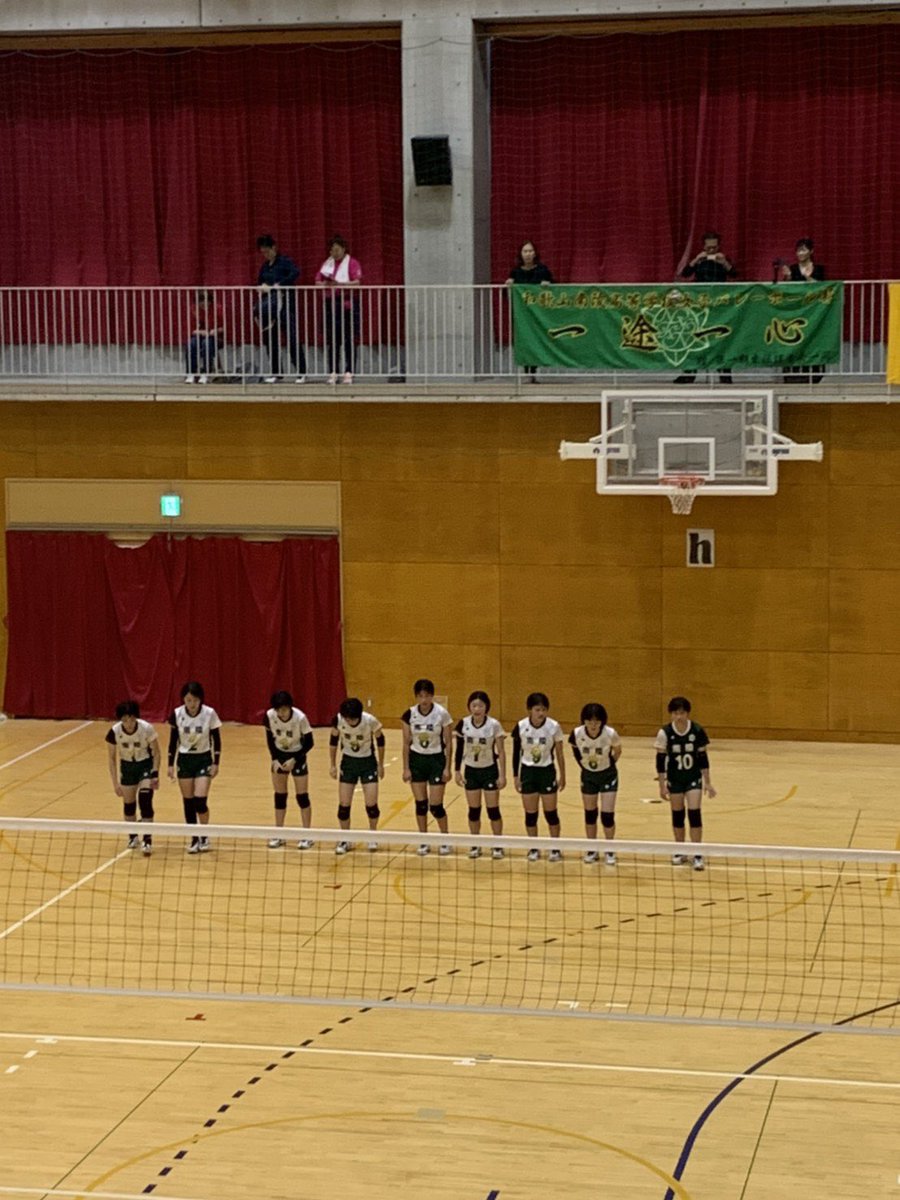 nanryovb's tweet photo. こんばんは。今日は春高予選のグループ戦でした。
1試合目  VS   市立和歌山高校
        2-0    勝ち
2試合目 VS   和歌山工業高等専門学校
        2-0    勝ち

明日は県立和歌山商業高校でhコート第四試合（日高高校と新宮高校の勝者）と対戦します！
明日も応援宜しくお願い致します https://t.co/mwrnCe0SVA