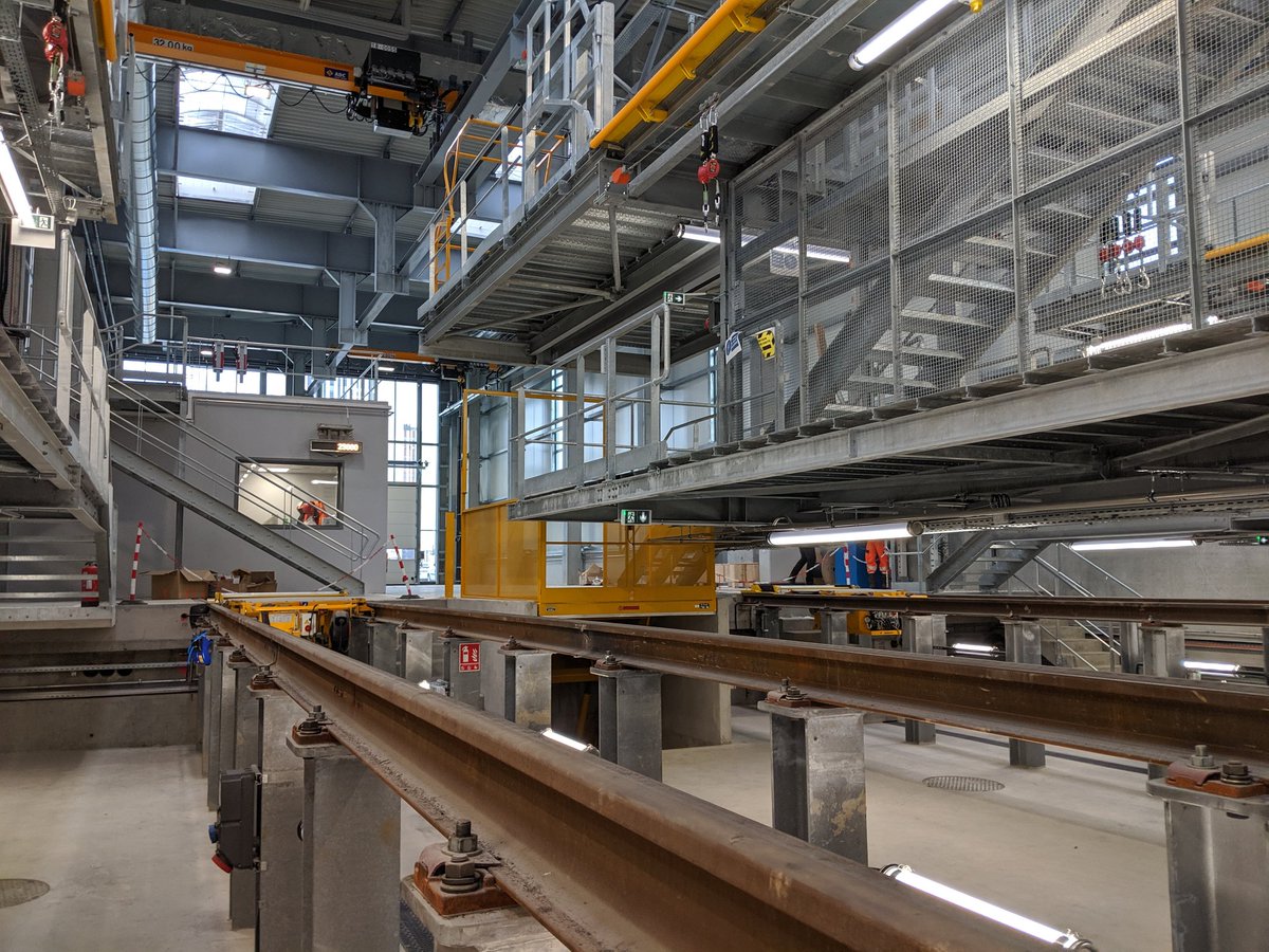 AurelienBoisson's tweet photo. Dans quelques heures un bel outil de travail mis en service. L'extension du Technicentre de maintenance des rames de Noisy le Sec. Les essais avancent. #TeamSNCF @SNCF @SNCFReseau https://t.co/dhDaIBSMeW
