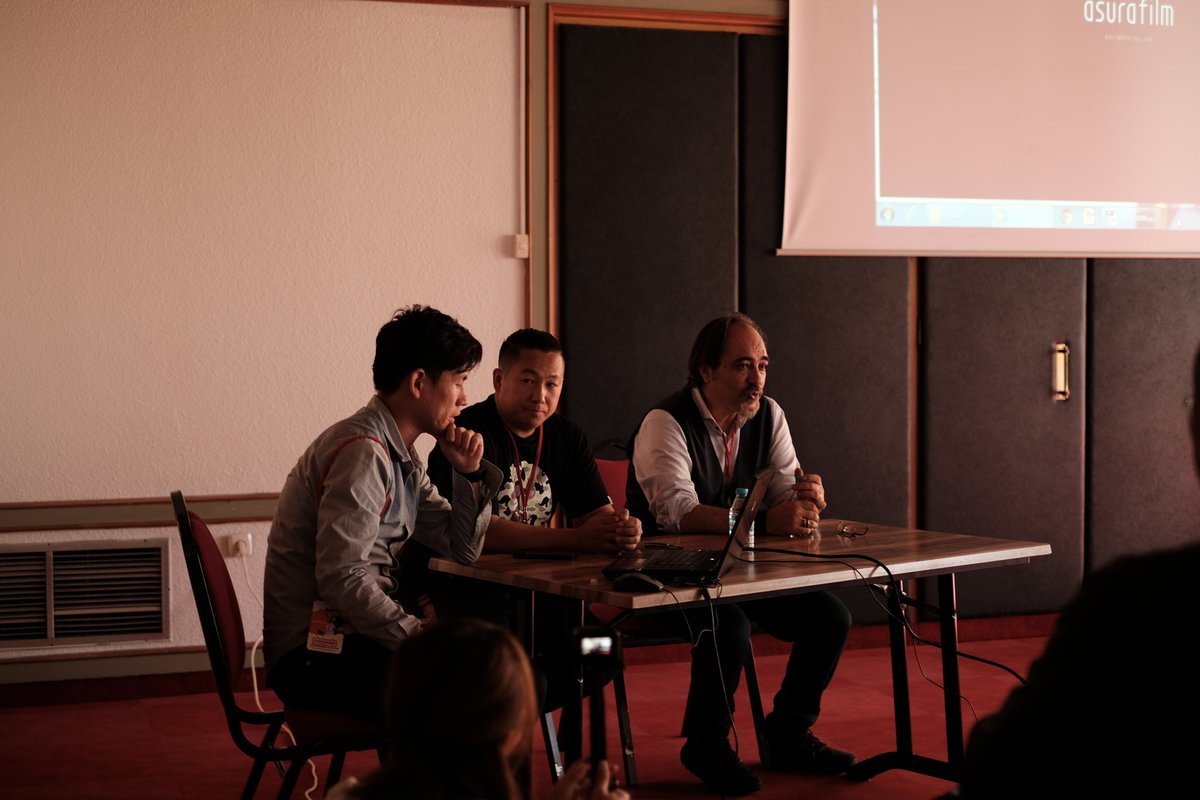 ComikonIstanbul's tweet photo. Comikon 2019 açılış konuşması ve Mezzaluna: İstanbul'dan Yükselen Bir Manga Projesi ile Asurafilm-Türkiye'den Shigetaka MOCHIZUKI ve Erdal KÜÇÜKYALÇIN eşliğinde başladı! https://t.co/DDinNoNQiz