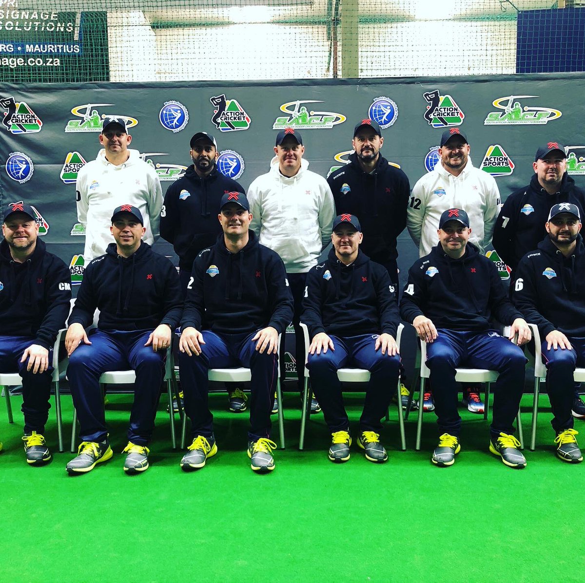 MrMJones_PE's tweet image. Huge thanks to @payntrbrand for the amazing support for the England Men’s Over 35s Indoor World Cup Team! Fantastic high quality shoes and clothing🏏🏏 #payntr #payntrcricket #performancemultiplied #mastersworldseries2019 #indoorcricket #yellowball