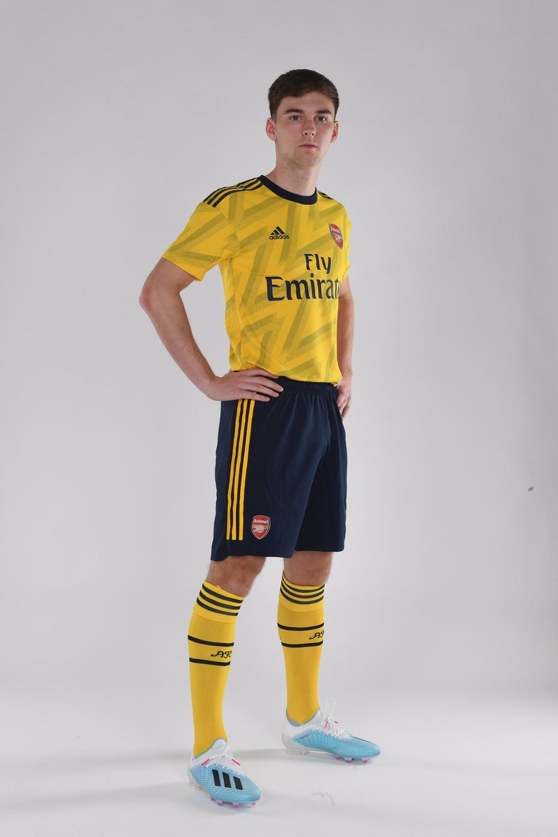 PatrickTimmons1's tweet photo. Before meeting Héctor Bellerín vs after meeting Héctor Bellerín. https://t.co/nASHBdPCQU
