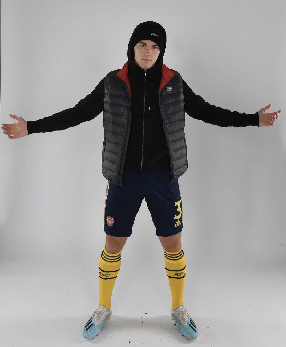 PatrickTimmons1's tweet photo. Before meeting Héctor Bellerín vs after meeting Héctor Bellerín. https://t.co/nASHBdPCQU