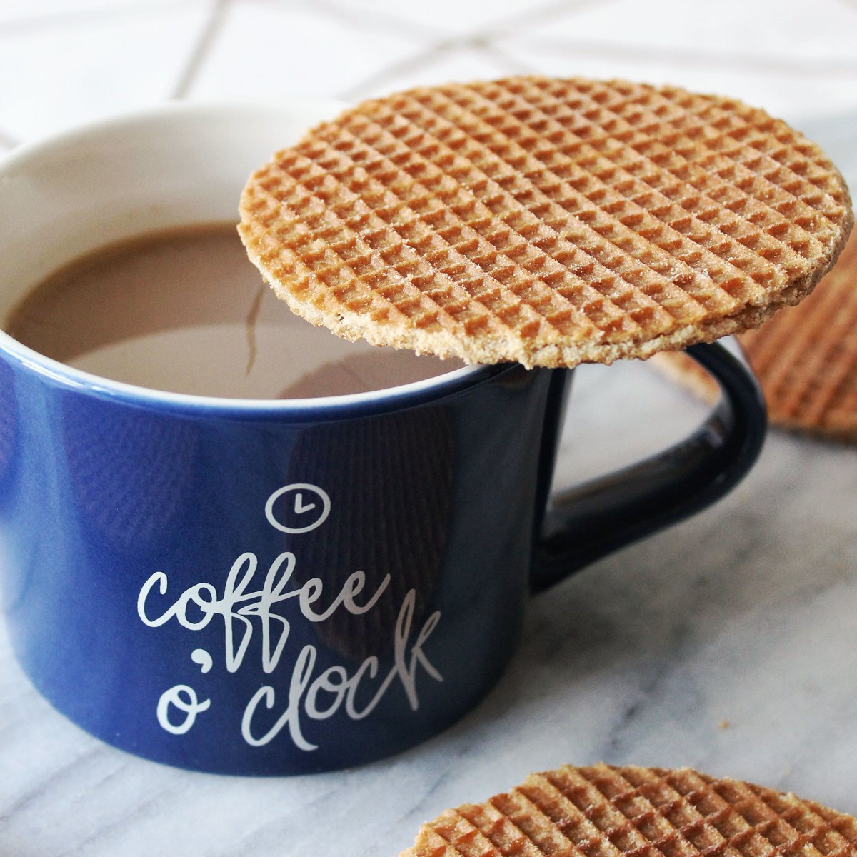 DaelmansUS's tweet photo. Itโs #stroopwafel time!
#Daelmans #coffeesbestfriend https://t.co/hIQC7SFNIn