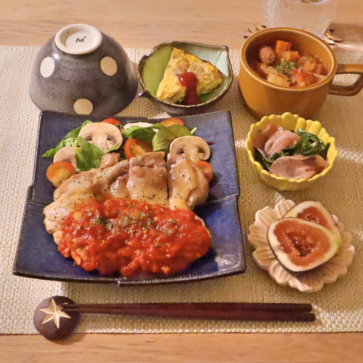 Mariko 料理が苦手な人を応援 Sur Twitter 盛り付けのコツを記事にしました インスタグラマー流 料理を美味しそうに 盛り付ける3つのコツ 5色を揃えた食卓にする お皿をしっかり選ぶ 高さを出して盛り付ける T Co Dnq2m7rava T