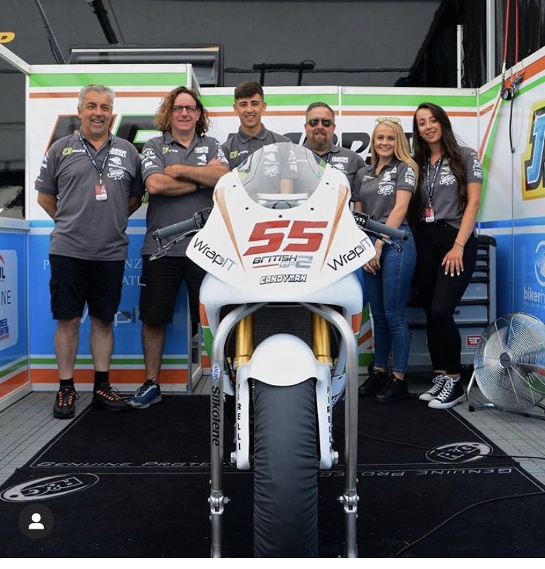 motorcycleweb's tweet photo. Make sure you win tomorrow. We’ll be there #bsb #brandshatch #brandshatchcircuit #bsbsuperbikes #superbikelife #bsbbikelife @JJracing55 and follow us on the other side ! https://t.co/tTIVbD7shk https://t.co/kEbakuYbgo