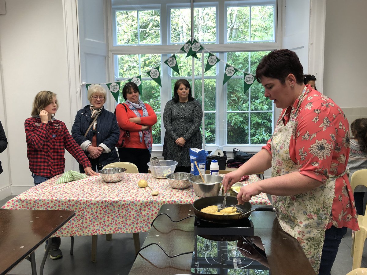 “I’ve never frozen it because I’ve never had any left to freeze”! 

Testament to how tasty (and moreish) Boxty is

<a href="/BoxtyFestival/">LeitrimBoxtyFestival</a> #TasteTheIsland <a href="/Failte_Ireland/">Fáilte Ireland</a> <a href="/TasteLeitrim/">Taste Leitrim</a>