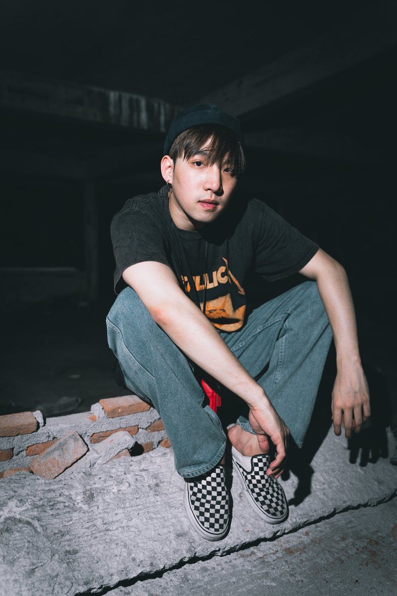 kusexyboy's tweet photo. “ที่หน้านิ่งๆ แบบนี้ เพราะจะเก็บไว้ยิ้มแค่กับเราใช่มะ” 💚
-มิกซ์
IG : mix_space
#เศรษฐศาสตร์ #ปี4 #KU76
#KUSEXYBOY #mix_space
Cr. Pic : Mantwnphoto https://t.co/Z7bIWDNGKW