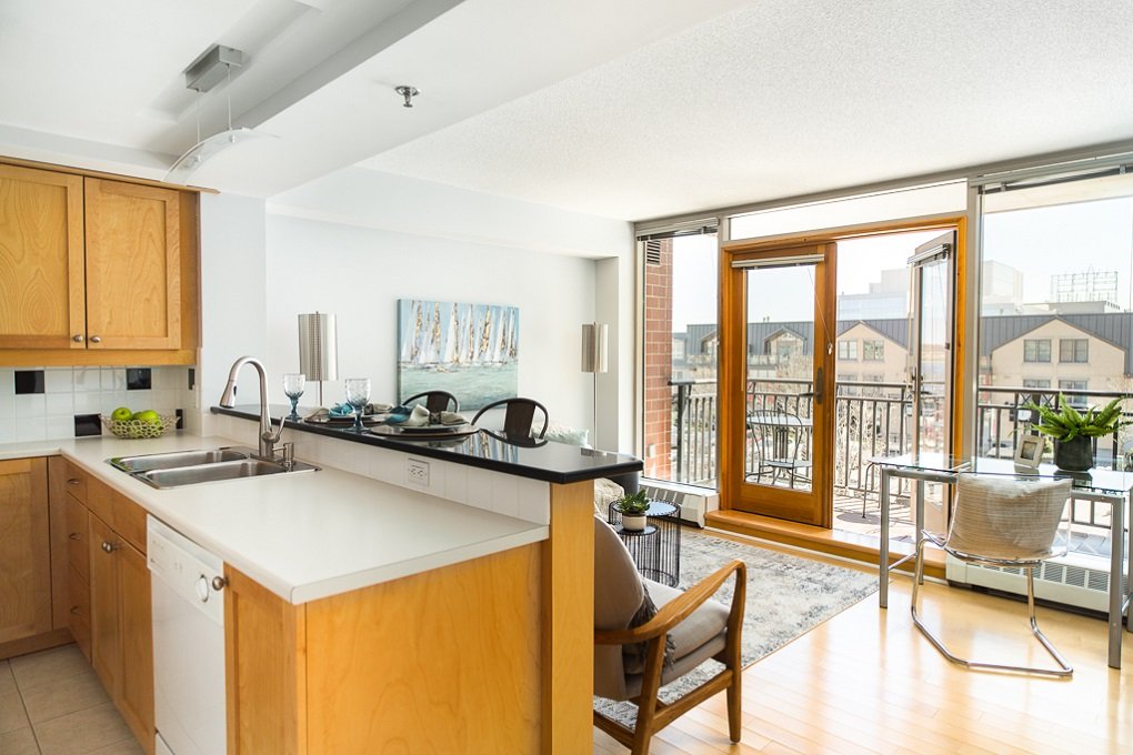 NEW PRICE at <a href="/bishopslanding/">Bishop's Landing</a> and RDR's Phil Slauenwhite is having an OPEN HOUSE Sunday, 2-4pm!

1477 Lower Water Street #330, Halifax
MLS® #201909047
$324,900

Now's your chance - drop in!

More photos, details: reddoorrealty.ca/listings/detai…

#halifaxns #waterfront #icouldlivehere