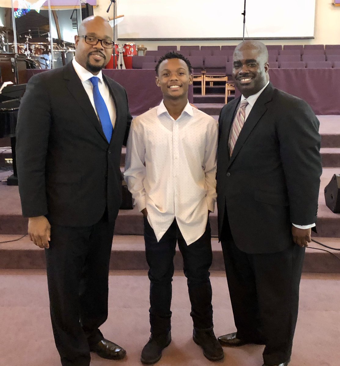 RealWhyIsit's tweet photo. Had a great time in Detroit last Saturday speaking to the Lake Region Conference on the subject #WorthFightingFor #WhyISit #SocialJustice #RacialJustice (that Shake Shack chicken slaps 🔥) https://t.co/NpX9HUTXH6