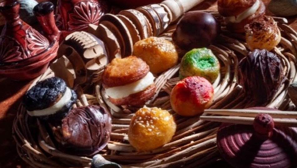 Deliciosos la nueva colección de #buñuelos de la <a href="/PASTELERIANUNOS/">JOSE FERNANDEZ-RAMOS</a> para degustar sabores del mundo

🍰👉  zampatelmundo.com/pasteleria-nun…

#GastroBlog #Pastelería #Madrid #Repostería