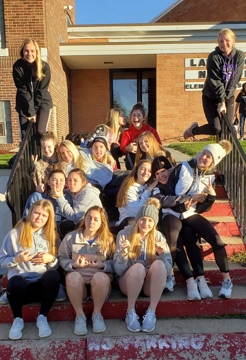LNRaiderVB's tweet photo. TVC here we come! First game is at 11:30 @ Kenesaw. https://t.co/HdGPZhzWPN